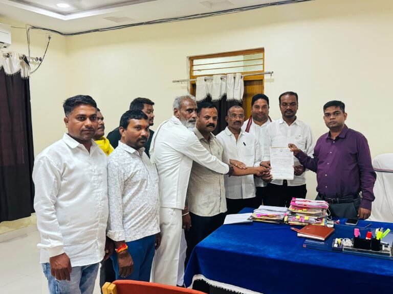 पांच महीने से शिकायतें लंबित,राजिम एसडीएम की कार्यप्रणाली पर कांग्रेस ने उठाए सवाल, सात दिवस में कार्रवाई नहीं होने पर उग्र आंदोलन की चेतावनी