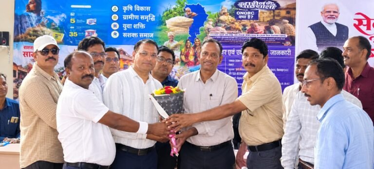सचिव संघ के जिला सचिव  अभ्युदय तिवारी के नेतृत्व में नवनियुक्त जनपद सीईओ  लक्ष्मीकांत कौशिक का स्वागत एवं अभिनंदन