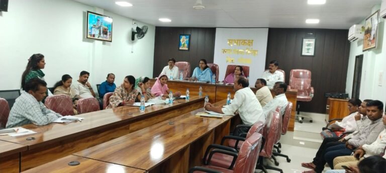 जनपद पंचायत फिंगेश्वर की सामान्य सभा में बड़ा फैसला, अवैध रेत-मुरुम उत्खनन पर कार्रवाई की मांग